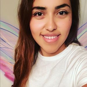 Meet your Posher, Nadia